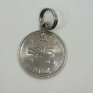 Vtg 925 Sterling Silver Zodiac Horoscope Leo Lion Coin Charm / Pendant